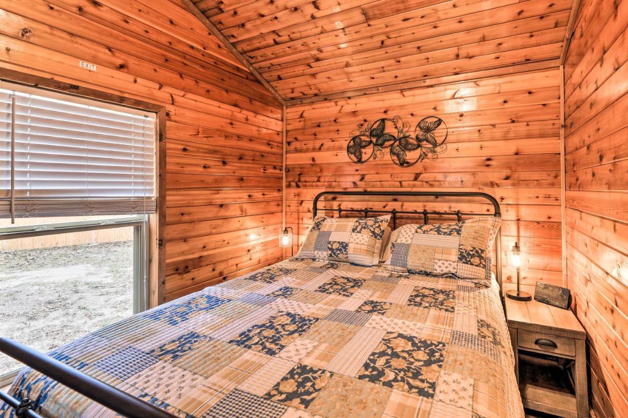 Charming New Bern Log Cabin - Pets Welcome! Bagian luar foto